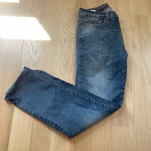 American Eagle Slim Straight Blue Jeans